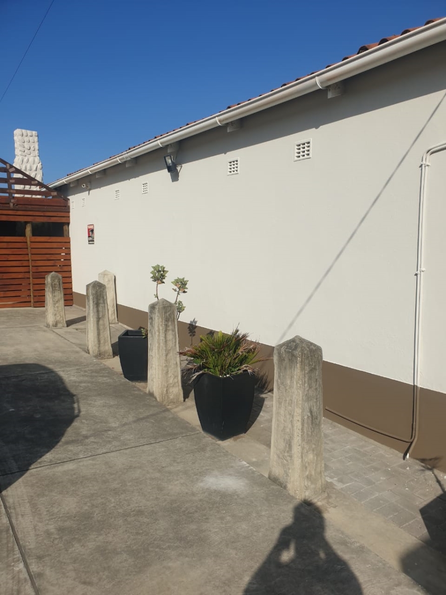 9 Bedroom Property for Sale in Greenfields Eastern Cape